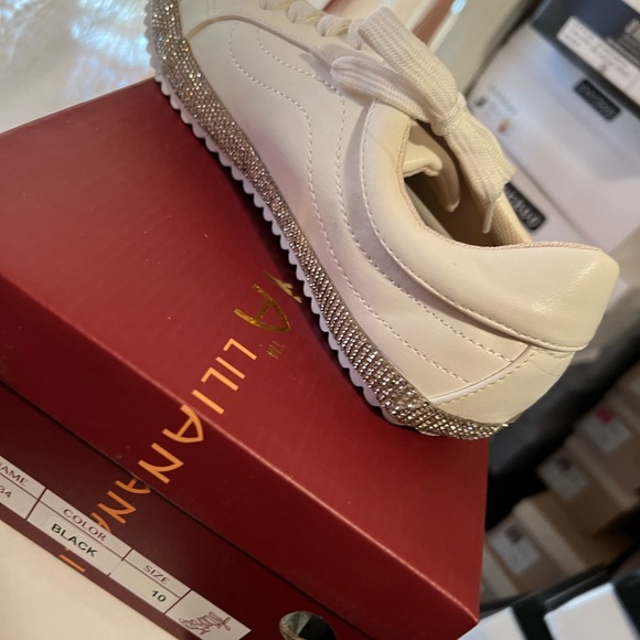 Rhinestone embellished sneakers - Picture 3 of 3